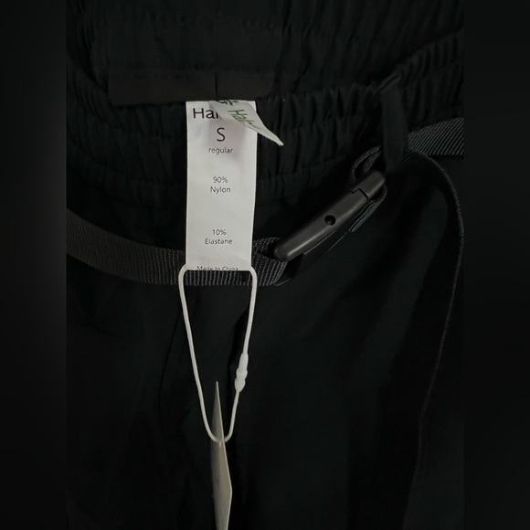 Halara Black Cargo Utility Jogger Pants Belted Nylon Athleisure Small NWT Women - Picture 5 of 7